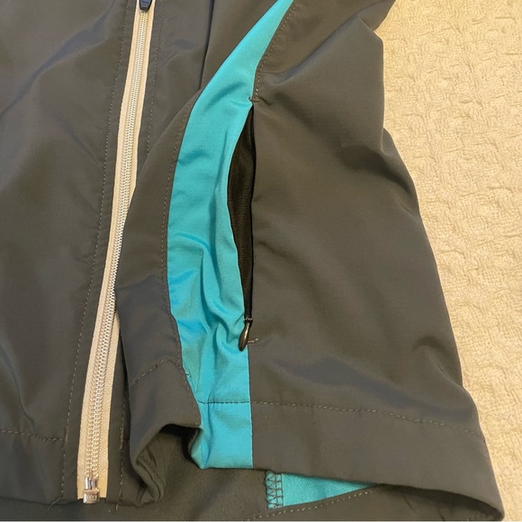 Women's Black & Teal Irideon Riding wear
Women’s Size M~ Dress up your casual - Picture 3 of 9